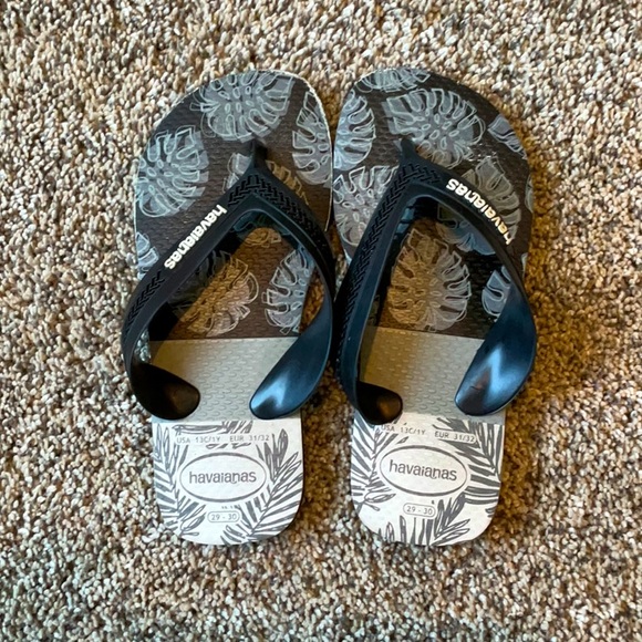 2 pairs of Havaianas kid flip-flops - Picture 2 of 3